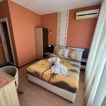 Hotel Lazur Kiten (Burgas)