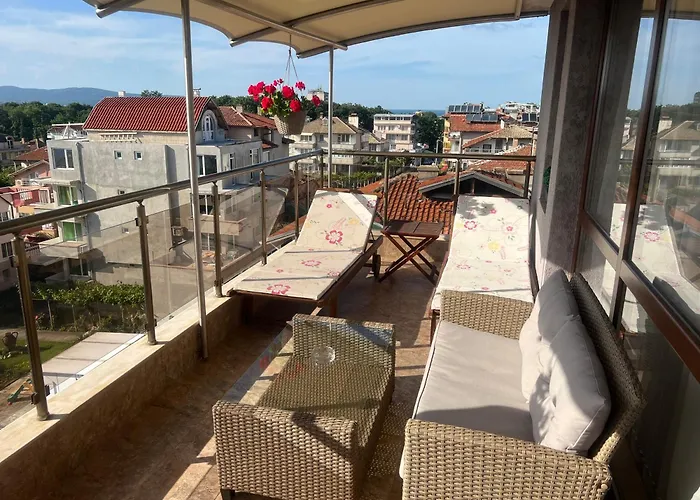 Ξενοδοχείο Lazur 2*