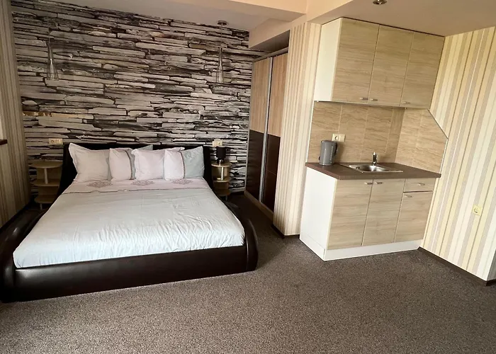 Lazur Kiten (Burgas)