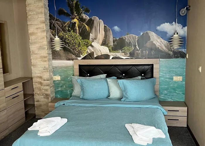 Ξενοδοχείο Lazur 2*