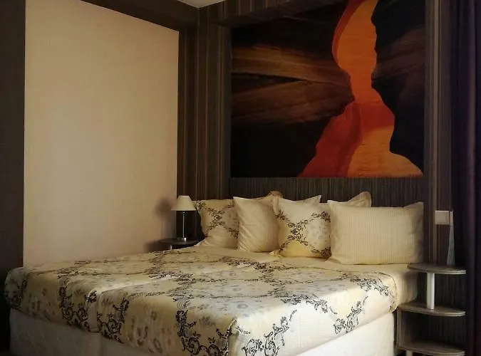 Ξενοδοχείο Lazur 2*