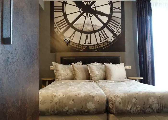 Ξενοδοχείο Lazur 2*