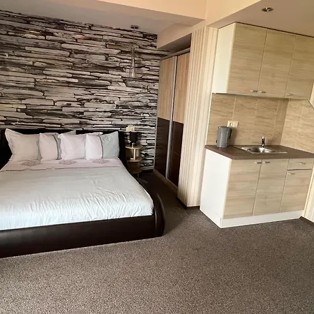 лазур Китен