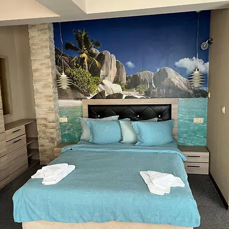 Хотел лазур 2*