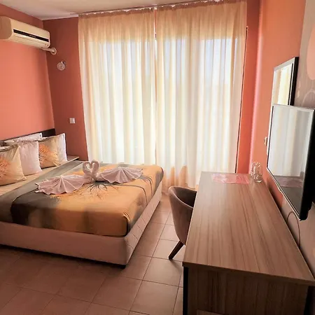 лазур Хотел Китен