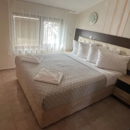 Хотел лазур